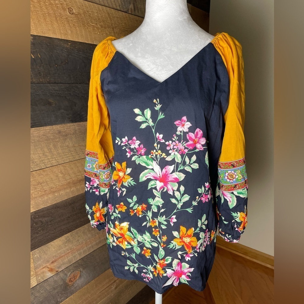 Anthropologie Feathers by Tolani Floral Tunic with Yellow Sleeves Size Medium